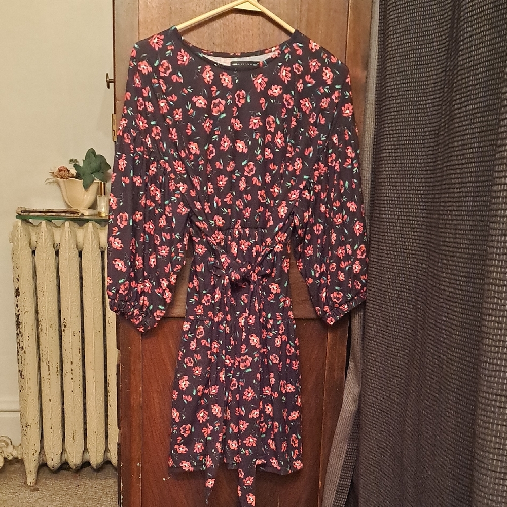 Asos Size 8 Black And Red Floral Scoop Neck Tied Front Mini Dress